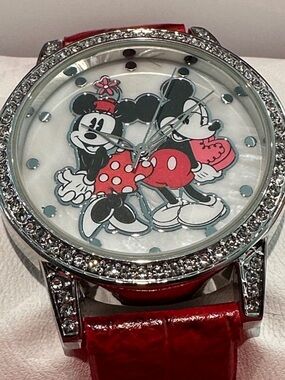 New in Case Disney Mickey & Minnie Mouse Silvertone Crystalized Face w/red band.